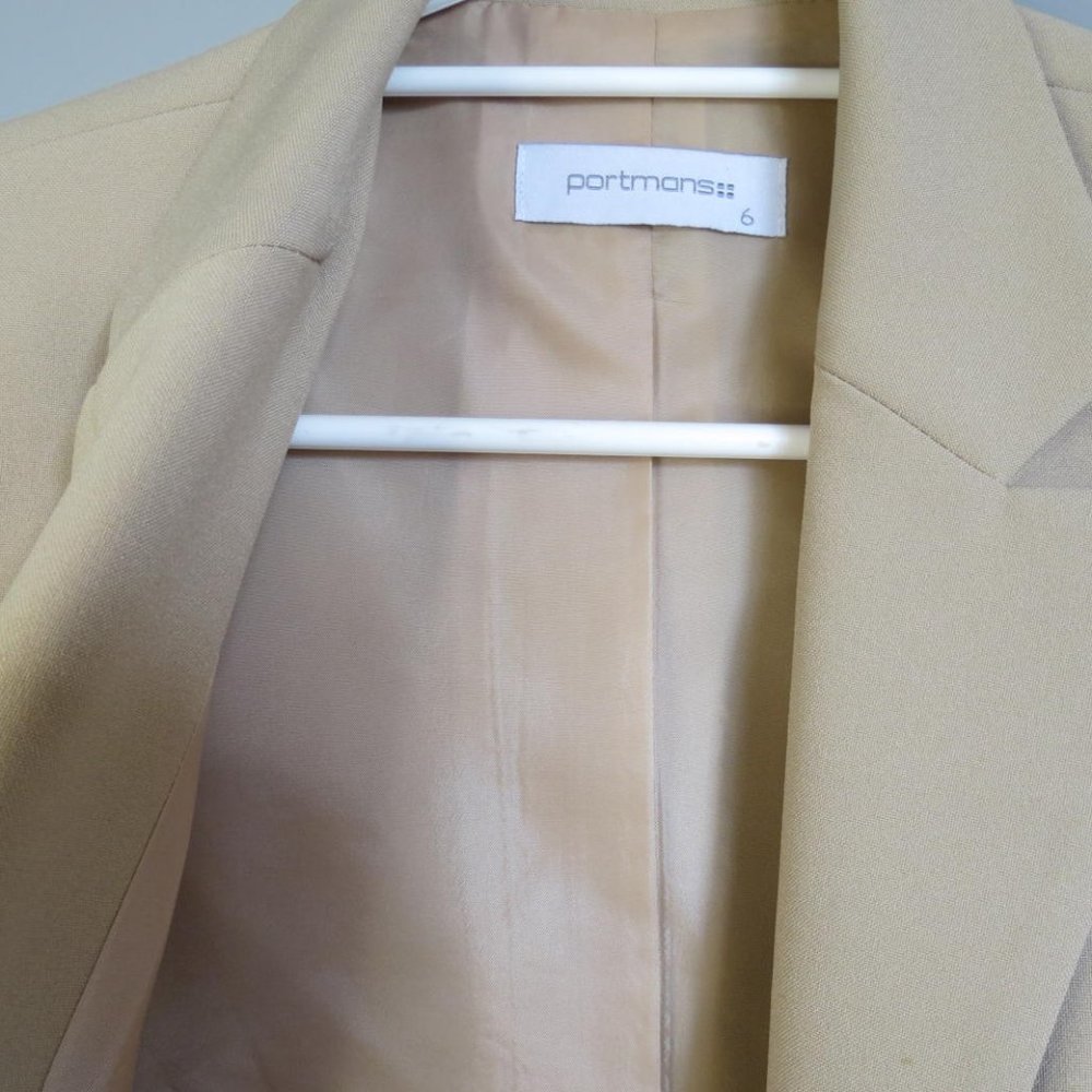 PORTMANS - CLASSIC, FITTED STYLE JACKET - SIZE 6 - PRESENTS AS NEW. - Picture 8 of 8